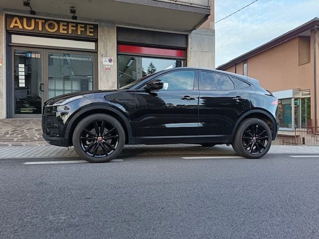 Jaguar E-Pace 1.5 I3 160CV Auto R-Dynamic, del 2021, 79.400 km, in vendita a Ponte San Pietro (BG)