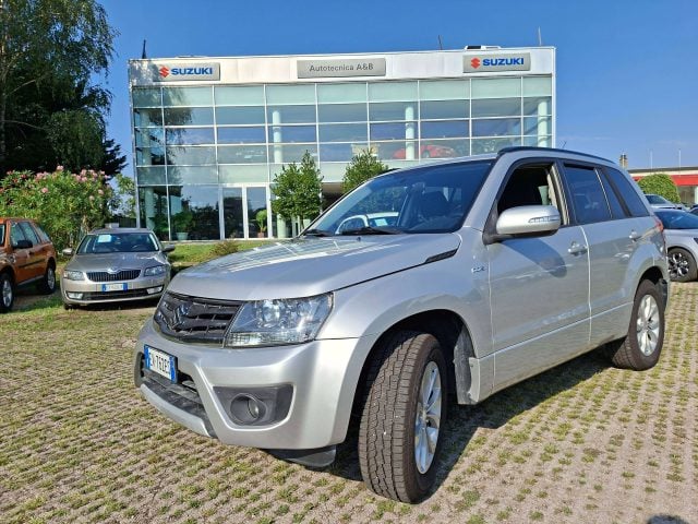 Suzuki Grand Vitara 1.9 ddis offroad Evolution 5porte 4x4 + RIDOTTE un usato a MONTORFANO