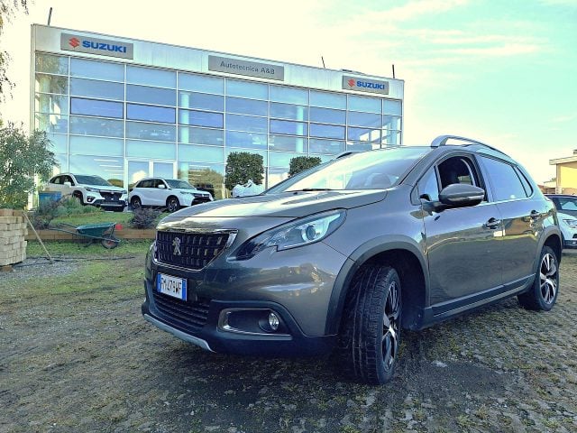 Peugeot 2008 1.2 puretech TURBO 110cv Allure OTTIME CONDIZIONI, del 2017, 105.640 km, in vendita a Montorfano (CO)
