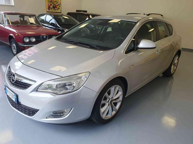 Opel Astra 1.7 CDTI 125CV 5 porte Cosmo usato a LONGARONE