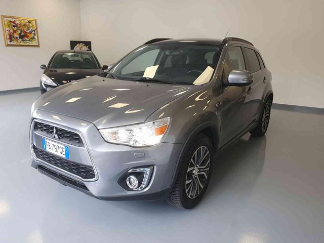 Mitsubishi ASX 1.6 DI-D 114 CV 4WD Instyle Panoramic usato a LONGARONE