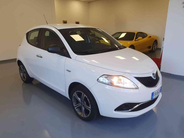 Lancia Ypsilon 1.2 89000km!!! - foto 2 di 4