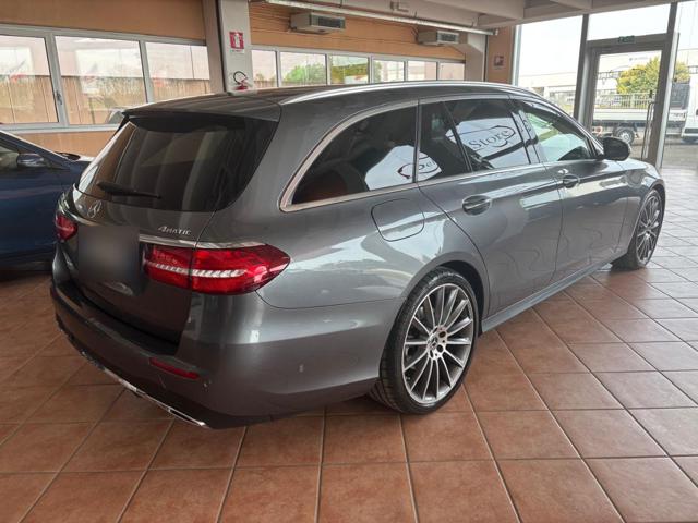 Mercedes-Benz E 220 d S.W. 4Matic Auto Premium Plus usato a GARLASCO
