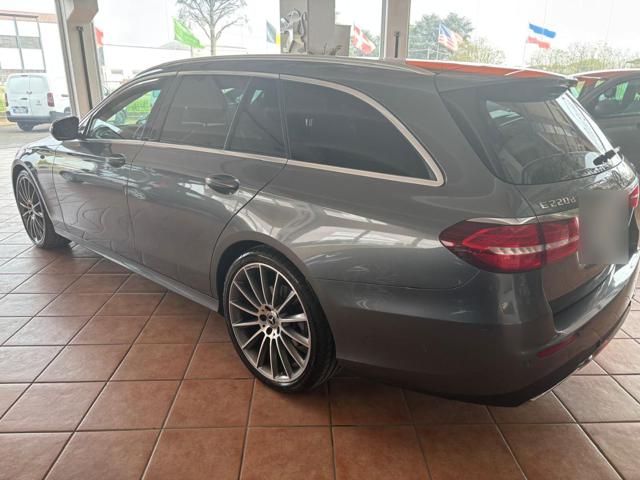 Mercedes-Benz E 220 d S.W. 4Matic Auto Premium Plus - foto 3 di 4