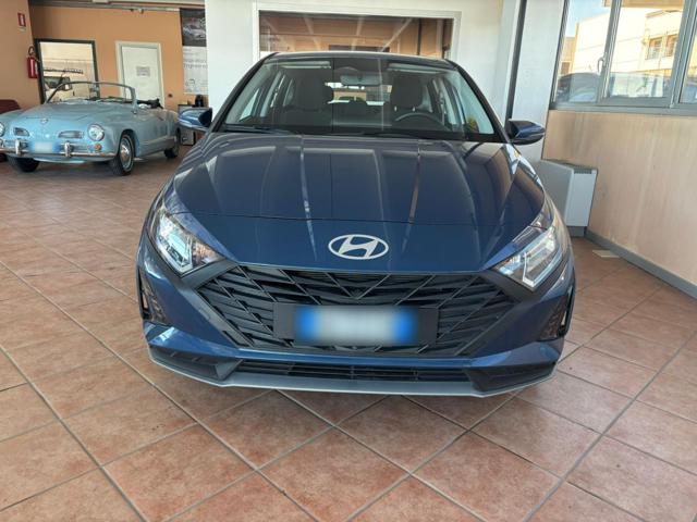 Hyundai i20 1.2 MPI Connectline, del 2025, 1.900 km, in vendita a Garlasco (PV)