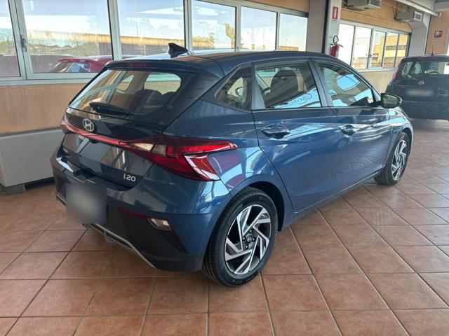 Hyundai i20 1.2 MPI Connectline, del 2025, 1.900 km, in vendita a Garlasco (PV)