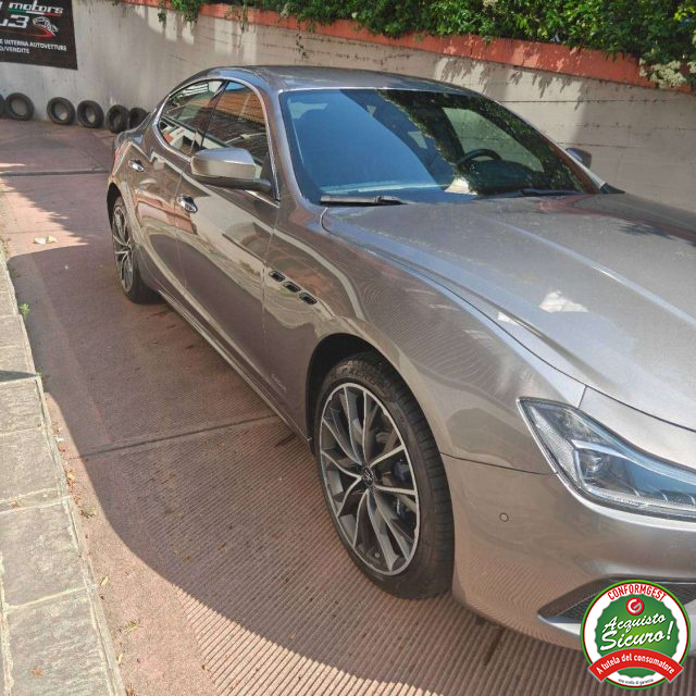 Maserati Ghibli Ghibli III 2021 2.0 mhev Gransport 330cv auto - foto 2 di 4