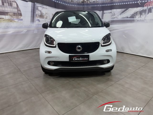 smart forFour 90 0.9 Turbo Passion TETTO LED usato a CASAGIOVE