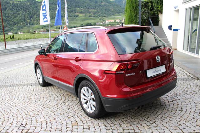 Volkswagen Tiguan 1.6 TDI SCR Sport BlueMotion Technology - foto 4 di 4