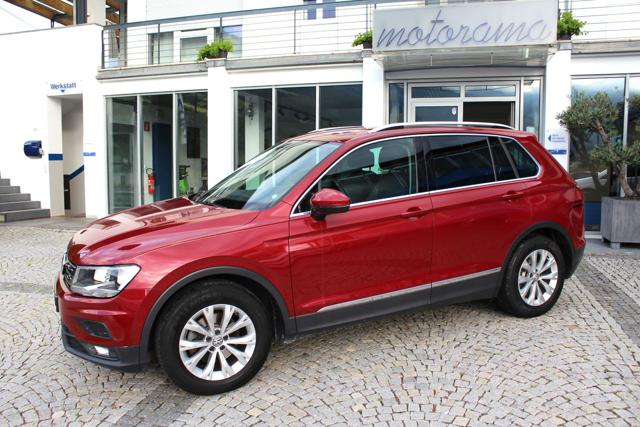 Volkswagen Tiguan 1.6 TDI SCR Sport BlueMotion Technology - foto 3 di 4