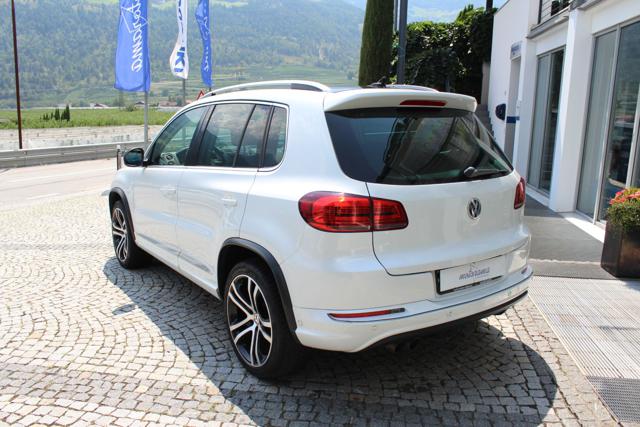 Volkswagen Tiguan 2.0 TDI 140 CV 4MOTION R-Line Tetto Hebasto - foto 3 di 4