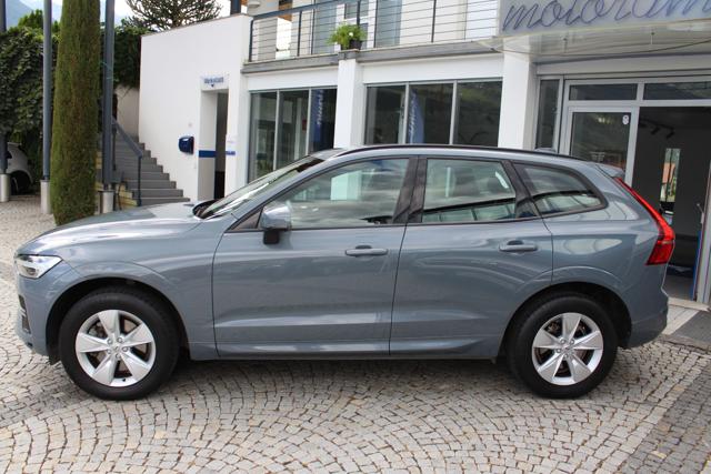 Volvo XC60 B4 (d) AWD auto. Momentum Ultimate Bright - foto 2 di 4