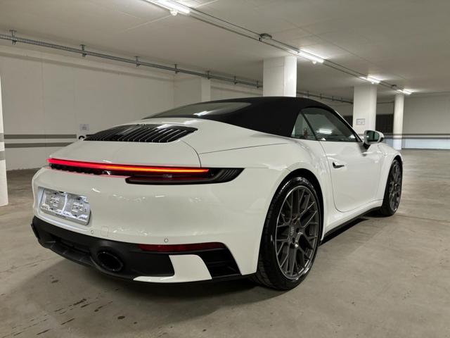 Porsche 911 Carrera 4 Cabriolet PDK - foto 3 di 4