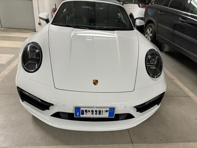 Porsche 911 Carrera 4 Cabriolet PDK - foto 2 di 4