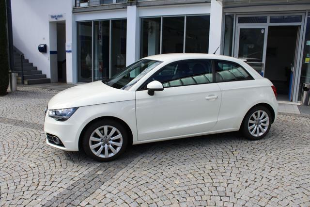 Audi A1 1.6 TDI 105 CV Ambition Navi-Bluetooth - foto 2 di 4