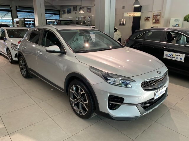 Kia XCeed 1.0 T-GDi GPL High Tech - foto 2 di 4