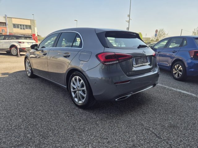 Mercedes-Benz A 180 d Premium - foto 4 di 4