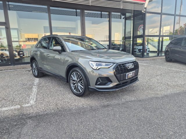 Audi Q3 35 TFSI S tronic S line edition - foto 3 di 4