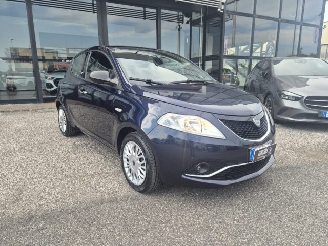 Lancia Ypsilon 1.2 69 CV 5 porte GPL Ecochic Gold - foto 3 di 4