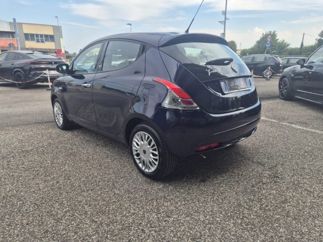 Lancia Ypsilon 1.2 69 CV 5 porte GPL Ecochic Gold - foto 4 di 4