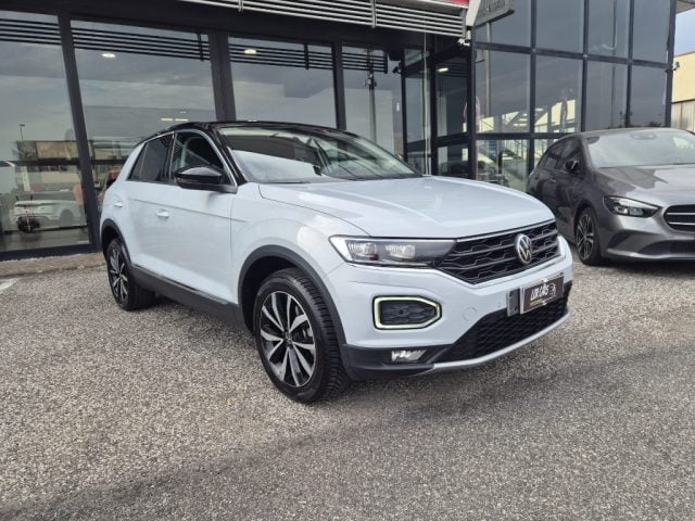 Volkswagen T-Roc 1.0 TSI Business BlueMotion Technology - foto 2 di 4