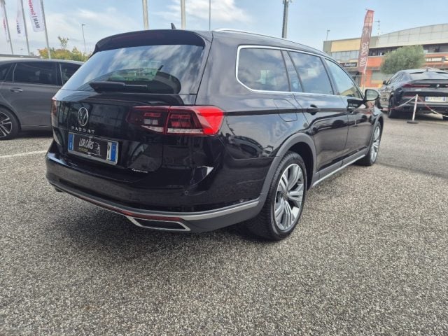 Volkswagen Passat Variant 2.0 TDI SCR 200 CV 4MOTION DSG Executive - foto 4 di 4