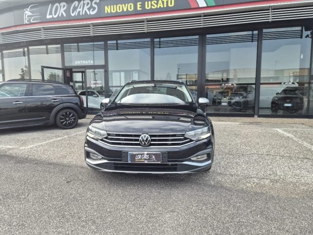 Volkswagen Passat Variant 2.0 TDI SCR 200 CV 4MOTION DSG Executive - foto 2 di 4