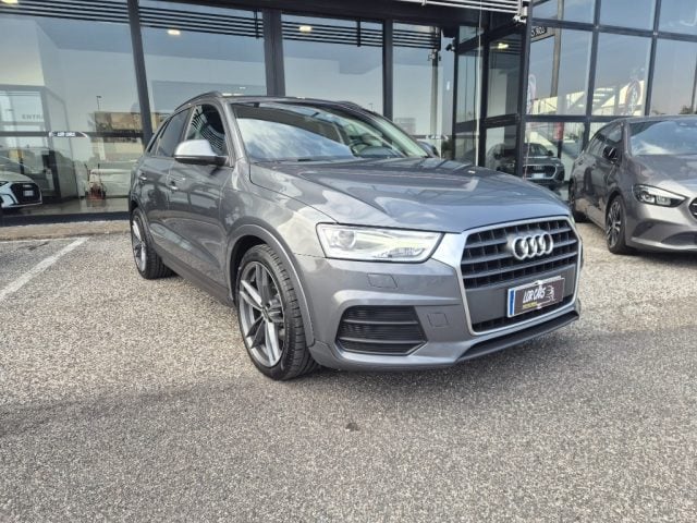 Audi Q3 2.0 TDI 120 CV Business - foto 3 di 4