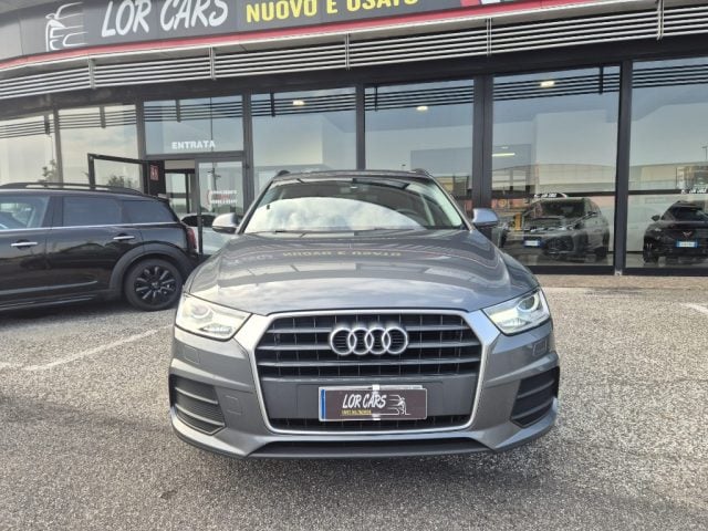 Audi Q3 2.0 TDI 120 CV Business - foto 2 di 4