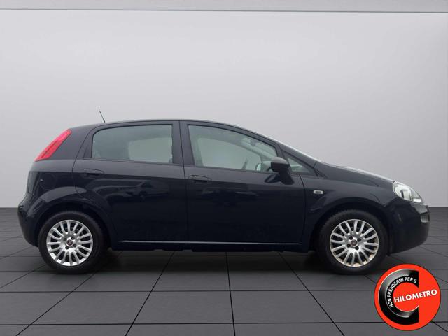 Fiat Punto 1.3 MJT 95 CV STREET-CRUISE-SENSORI-X NEOPATENTATI - foto 3 di 4
