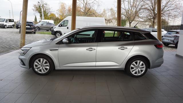 Renault Megane Mégane Sporter Blue dCi 115 CV EDC Equilibre, del 2022, 115.000 km, in vendita a Pordenone (PN)