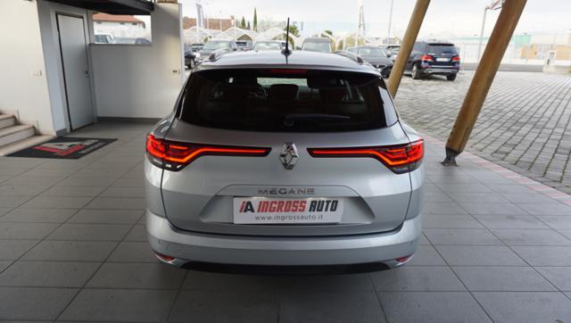 Renault Megane Mégane Sporter Blue dCi 115 CV EDC Equilibre - foto 4 di 50