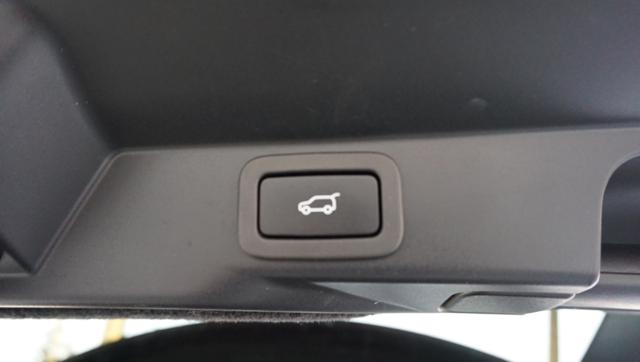 Land Rover Range Rover Sport 3.0D l6 350 CV HST, del 2021, 112.000 km, in vendita a Pordenone (PN)