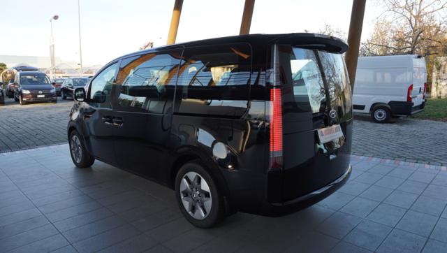 Hyundai STARIA 2.2 MT 2WD 9 posti Wagon - foto 3 di 4