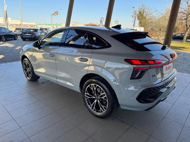 Audi Q3 SPB TDI 110 kW S tronic S Line edition - foto 3 di 4