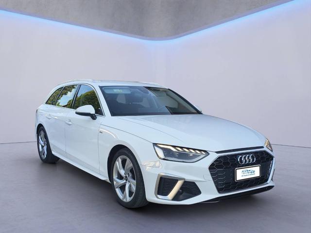 Audi A4 Avant 30 TDI/136 CV S line prezzo vero garantita - foto 2 di 4