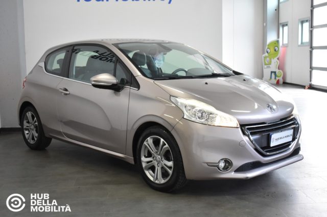 Peugeot 208 1.4 8V HDi 68CV 3p. Allure - foto 2 di 4