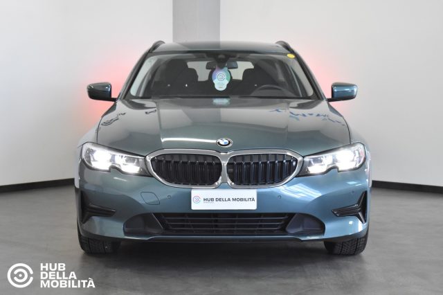 BMW 320 d 48V xDrive Touring Business Advantage Aut. usato a FOLIGNO