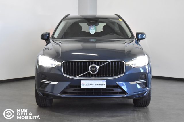 Volvo XC60 B4 (d) automatico Core usato a FOLIGNO