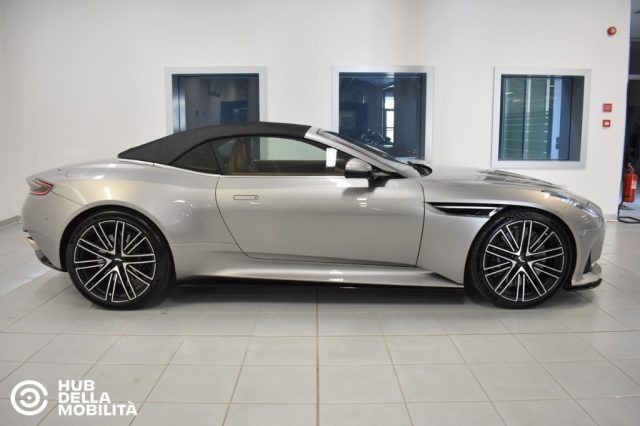Aston Martin DB12 V8 Volante Q - foto 4 di 4