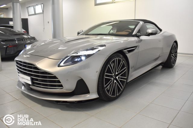 Aston Martin DB12 V8 Volante Q - foto 2 di 4