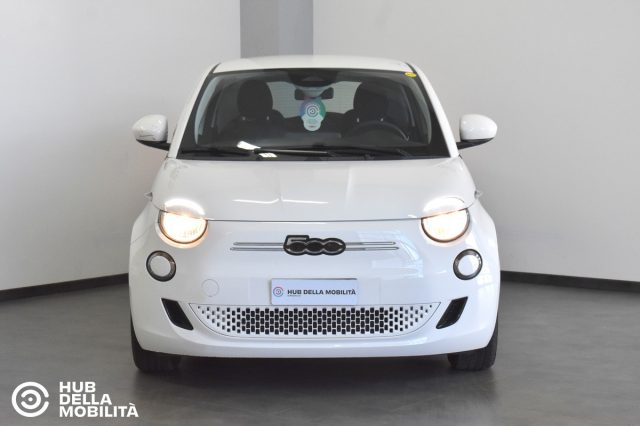 Fiat 500e Berlina 23,8 kWh usato a FOLIGNO