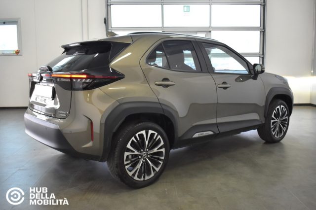 Toyota Yaris Cross 1.5 Hybrid 5p. E-CVT AWD-i Lounge - foto 4 di 4