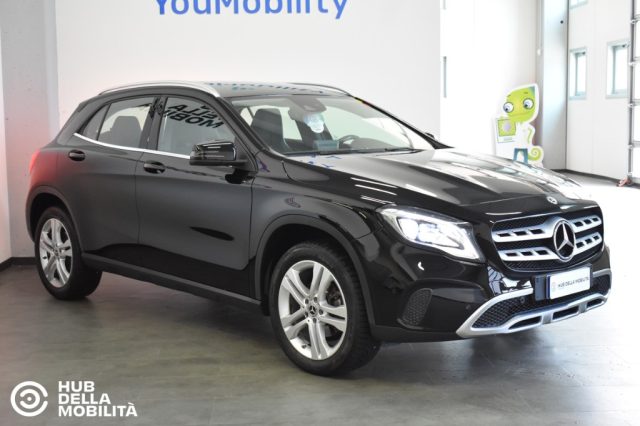 Mercedes-Benz GLA 180 d Sport - foto 2 di 4