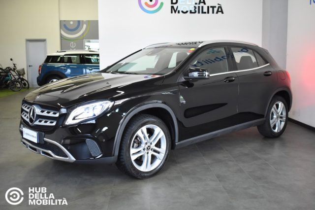 Mercedes-Benz GLA 180 d Sport - foto 3 di 4