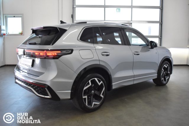 Volkswagen Tiguan 2.0 TDI 150 CV DSG R-Line - foto 4 di 4