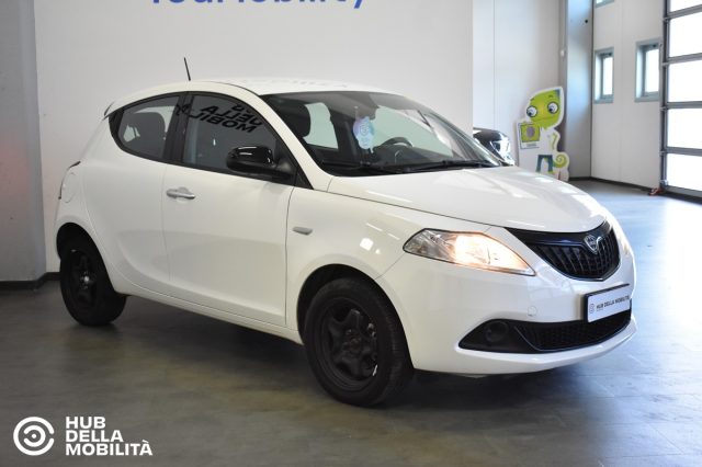 Lancia Ypsilon 1.0 FireFly 5 porte S&S Hybrid Silver Plus - foto 4 di 4