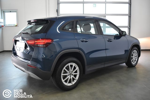 Mercedes-Benz GLA 180 d Automatic Business - foto 3 di 4