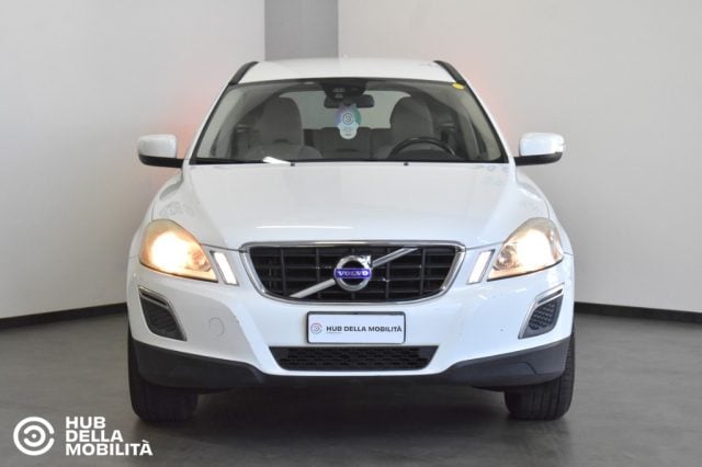 Volvo XC60 DRIVe Kinetic usato a FOLIGNO