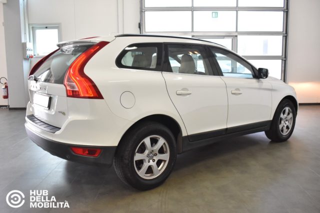 Volvo XC60 DRIVe Kinetic - foto 4 di 4